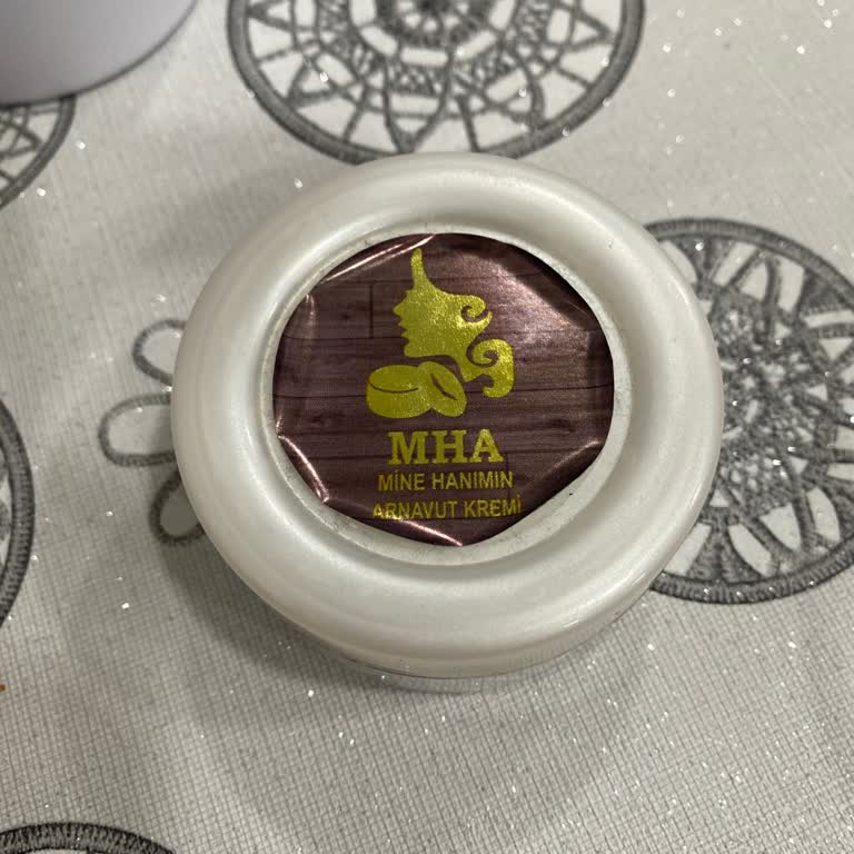 Arnavut Kremini Kullanımı Sonrası Süt Ürünleri Tüketiminde Yüz Şişmesi Ve Güvenlik Endişesi