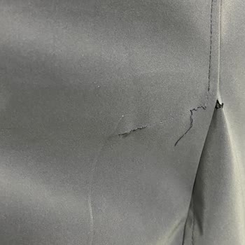 Kayra Giyim Defolu Olan Kap İçin Değişim Yapılmasını Ya Da Ücret İadesi Talep Ediyorum