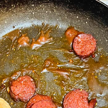 Namet Sucukta Ketçap Benzeri Yabancı Madde Bulundu