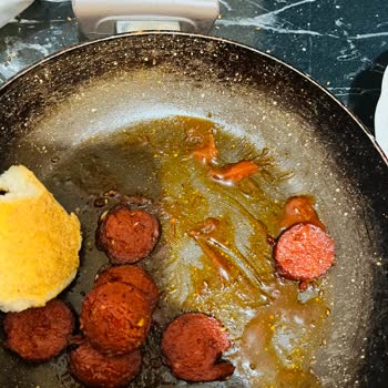 Namet Sucukta Ketçap Benzeri Yabancı Madde Bulundu