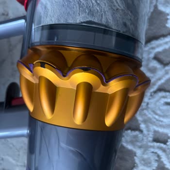 Dyson Sv47 Elektrik Süpürgesinde Toz Birikimi Ve Sünger Aşınması Garantili Değişim Talebi