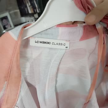 Kısa Sürede Yırtılan Kıyafetler LCW Markasına Güveni Sarsıyor