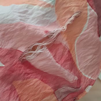 Kısa Sürede Yırtılan Kıyafetler LCW Markasına Güveni Sarsıyor