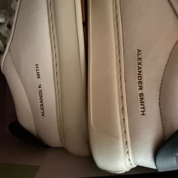 Boyner’den Aldığım Ayıplı Alexander Smith Ayakkabının Logo Dökülmesi Ve Deri Kırılmaları