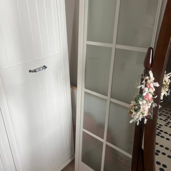 Montaj Hatası Ve Kırılan Gardırop Kapakları İçin Ücretsiz Onarım Talebi