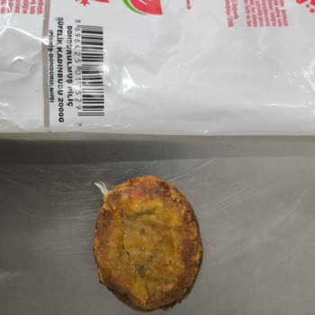 Lezita Kadınbudu Köfte İçinde Tavuk Tüyü