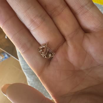 Zen Pırlanta’da 14 Ayar Pembe Altın Küpede Hızlı Kararma