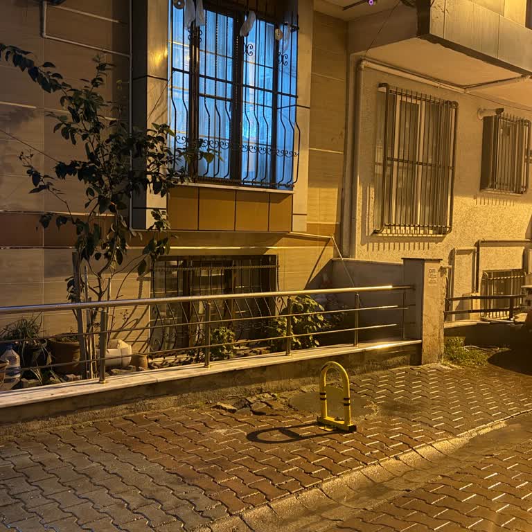 Gültepe Mahallesinde Ambulansları Engelleyen Kaçak Park