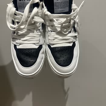 Beymen Mağazasında Tek Saatte Deforme Olan Ayakkabı İçin Geri Ödeme Talebi