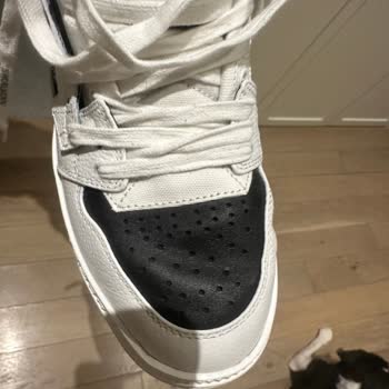 Beymen Mağazasında Tek Saatte Deforme Olan Ayakkabı İçin Geri Ödeme Talebi