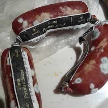 Geçmemiş Tarihli Namet Sucukta Küf Ve Şirketin Sorumluluk Reddi