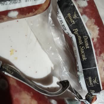 Geçmemiş Tarihli Namet Sucukta Küf Ve Şirketin Sorumluluk Reddi