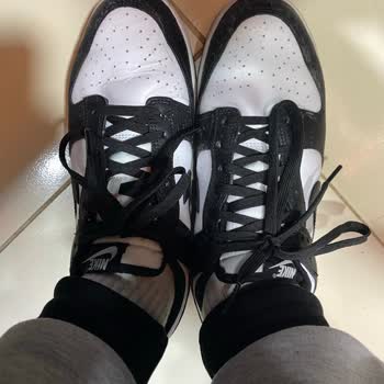 Nike Ayakkabısında Hızlı Göçük, Deri Yırtılması Ve Boyut Farkı