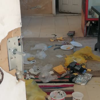 Sok Market Ofisinin Bakımsızlığı Çöplük Haline Geldi, Kiracım Mağdur