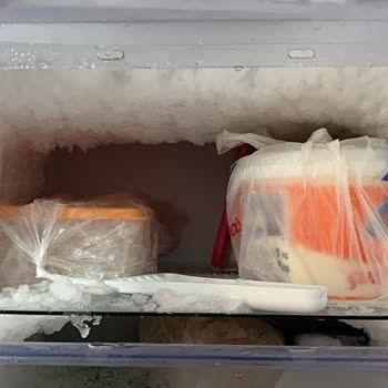 Eriten Derin Dondurucu Ve Yanıt Vermeyen Garanti Servisi