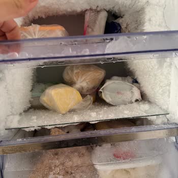 Eriten Derin Dondurucu Ve Yanıt Vermeyen Garanti Servisi