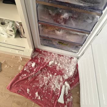 Eriten Derin Dondurucu Ve Yanıt Vermeyen Garanti Servisi