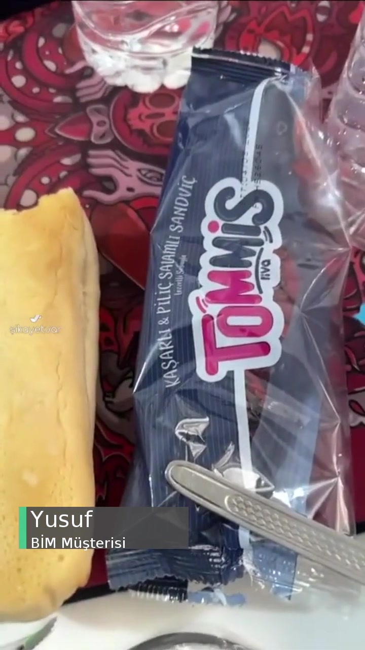 BİM Tombiş Riva Sandviç Çıkan Garip Bir Şey videonun kapak resmi