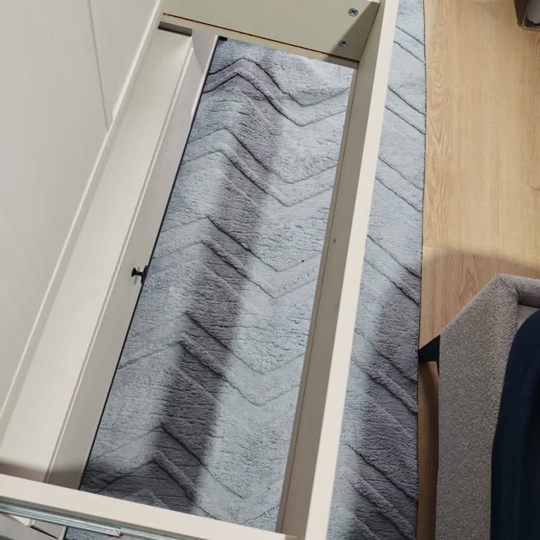 Eksik Çekmece Tabanları Ve 2.500 TL Kurulum Ücreti İadesi Talebi