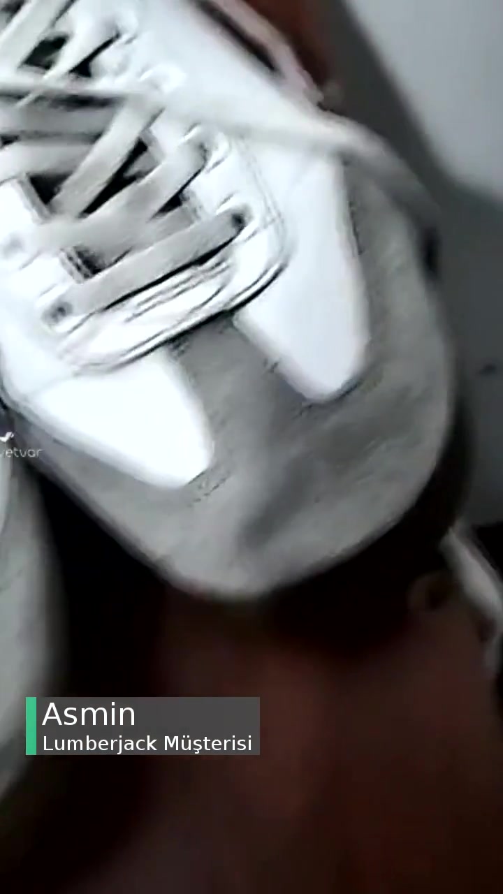 Lumberjack Mağduruz, Yardım Edilsin videonun kapak resmi