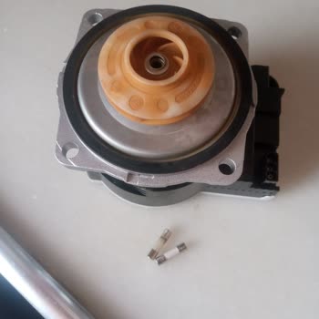 Yüksek Gerilimden Kaynaklı Kombi Ve Bulaşık Makinesi Hasarı, Aras Elektrik’in Yetersiz Yardımı