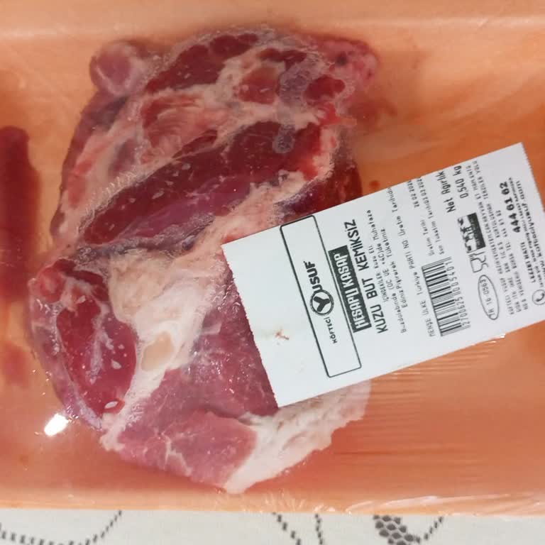 Manisa Şubesinde 3 Kilo Et Yerine Yarım Kilo Gönderildi