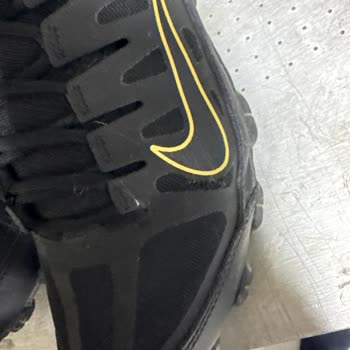 Nike Ayakkabısında Kısa Sürede Patlama Ve Yırtılma: Değişim Talebi