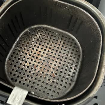 Kumtel Fastfryer İç Haznesindeki Pas Ve Boya Dökülmesi İçin Ücretsiz Parça Talebi