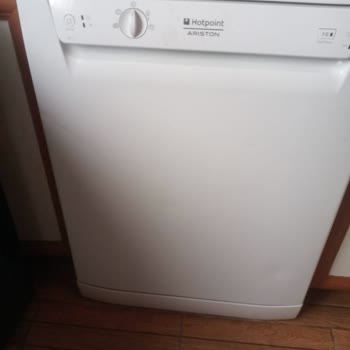 Hotpoint Ariston Bulaşık Makinesi Yüksek Gerilim Yanması Ve Yetkili Servis Bulunamaması