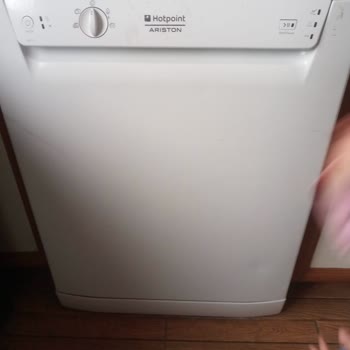 Hotpoint Ariston Bulaşık Makinesi Yüksek Gerilim Yanması Ve Yetkili Servis Bulunamaması