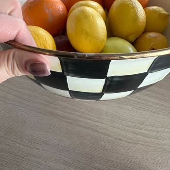 Mackenzie-Childs Kasesinde Dış Yüzey Soyulması Nedeniyle Değişim Talebi