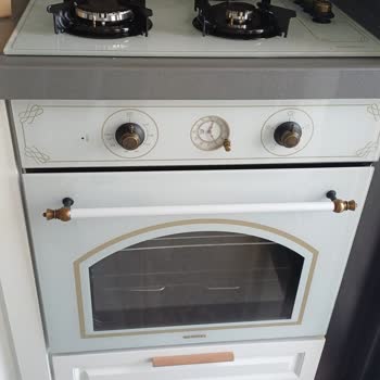 Hasarlı Fırın Kapağı Şikayet Edildi, Değişimde Yanlış Ürün Gönderildi