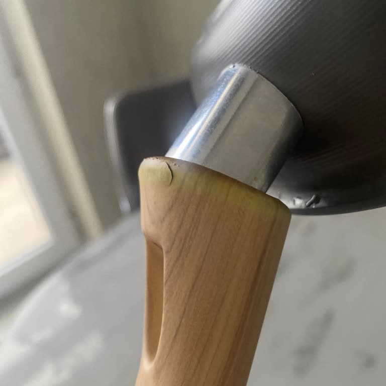 Tefal Tavasının Kulpunda Soyulma Ve Orijinal Kutu Şartı Mağduriyetine Neden Oluyor