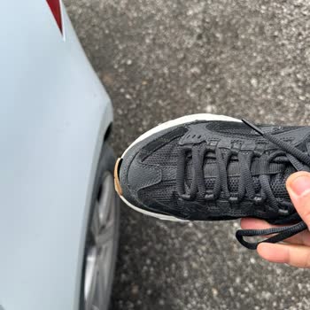 Skechers Ayakkabım Burun Kısmı Açıldı, Mağaza Üretim Hatası Olmadığını İddia Ediyor