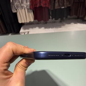 Yüksek Fiyatlı Apple Telefonunda Boya Hatası Ve Garanti Reddi