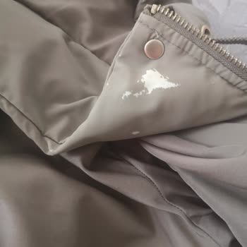 Zara Ümraniye Buyaka Mağazasında Montun Soyulma Sorunu Ve Fişi Olmadan Değişim Talebi