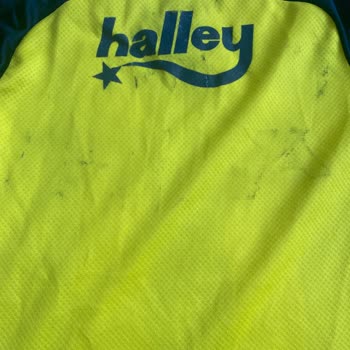 Orijinal Formada Yıkama Sonrası Renklerin Bulaşması Ve Yazı Çatlaması