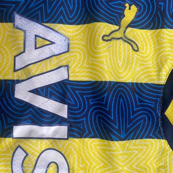 Orijinal Formada Yıkama Sonrası Renklerin Bulaşması Ve Yazı Çatlaması