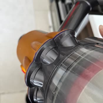 Dyson V12 Süpürgemde Papatya Parçası Soyulması Ve Çekim Gücü Sorunu Garanti Kapsamı Dışında