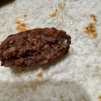 Migros Sanal Market'te Kuzu Dana Kebapta Plastik Parça Bulunması