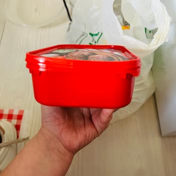 Siparişinde Havuç Ezilmiş Ve Köfte Paketi Açık