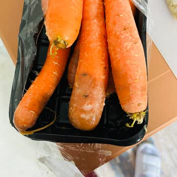 Siparişinde Havuç Ezilmiş Ve Köfte Paketi Açık