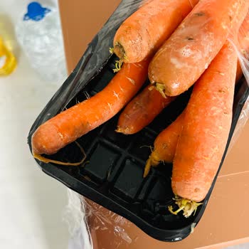 Siparişinde Havuç Ezilmiş Ve Köfte Paketi Açık