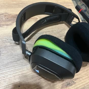 Corsair HS80 Kulaklıkta Erken Çatlama, Satıcı Yardım Reddetti