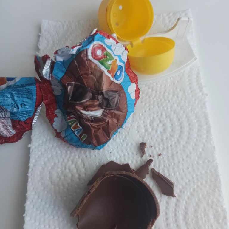 Ozmo Havalı Çikolata Yumurta İçinde Oyuncak Eksikliği Ve Hayal Kırıklığı