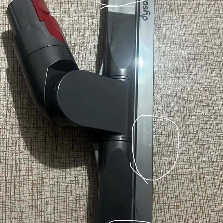Dyson Süpürge Başlıkları Ambalajsız Ve Çizikli Geldi, Değişim Talebi