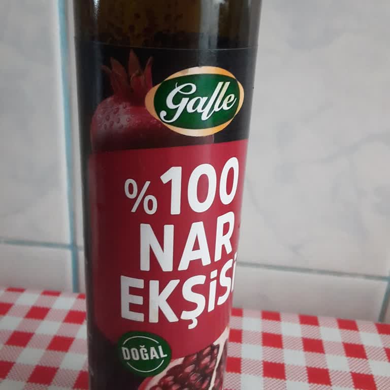 A101 Nar Ekşisi Şişe Akmıyor, İçinden Bilinmeyen Madde Çıktı