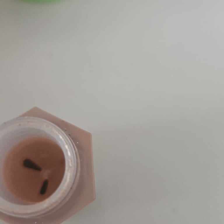 İkon Kozmetik Yanlış Ve Kırık Ürün Gönderimi, Tehditkar Tutum Ve 750 TL İadesi Talebi