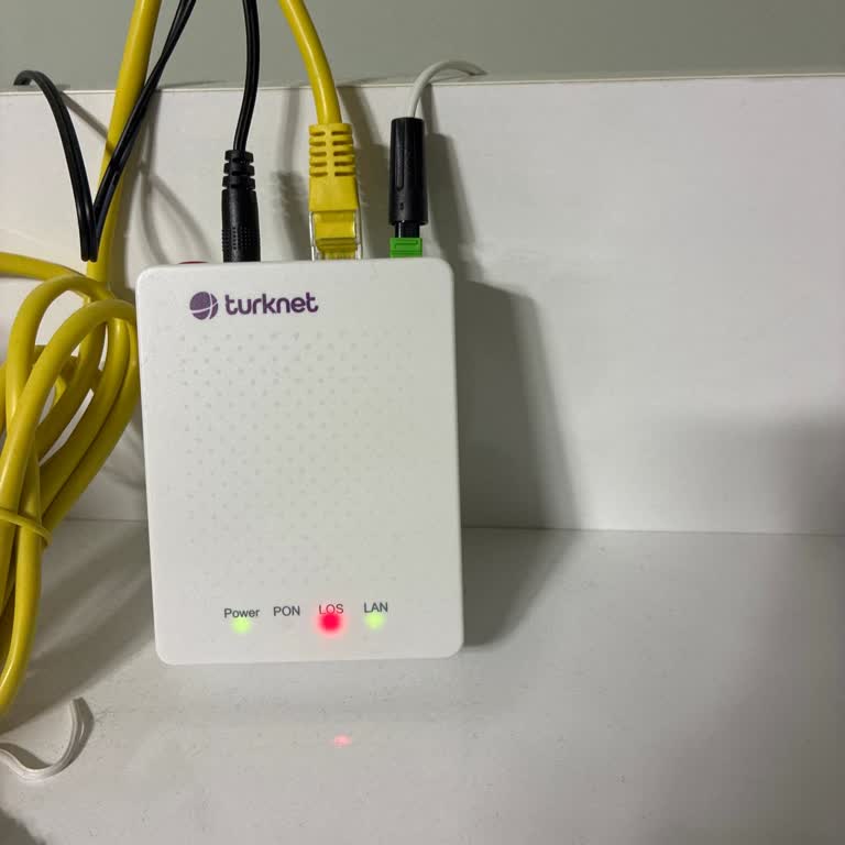 Sürekli İnternet Kesintileri Ve İletişimsizlik Nedeniyle Mağduriyetim