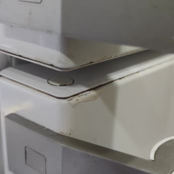 Vestel Buzdolabında Pas Ve Boya Kabarması, Garanti Reddi Ve Kaba Tutum